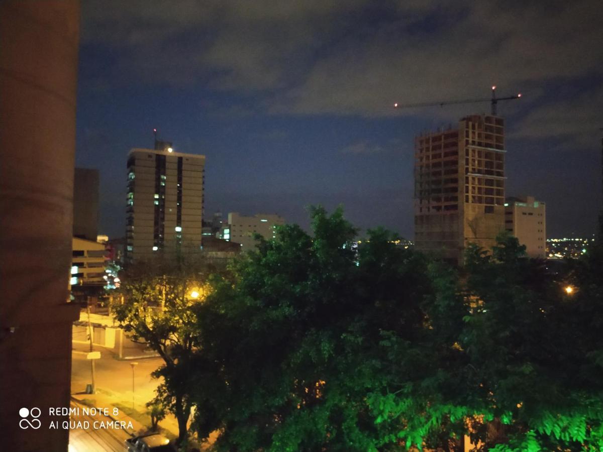 Amplio Y Comodo Apartamento Con Bella Vista En Pleno Centro Ciudad del Este Exterior foto